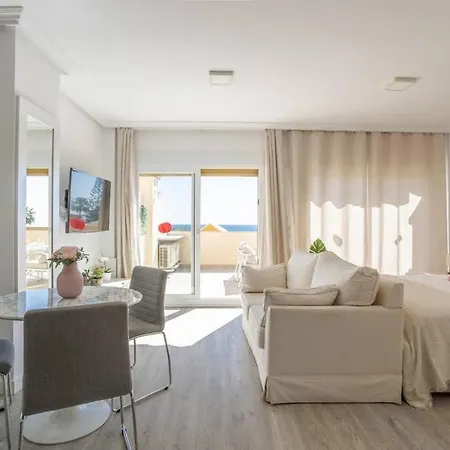 Apartment Elviria,studio Cu Vedere La Mare *