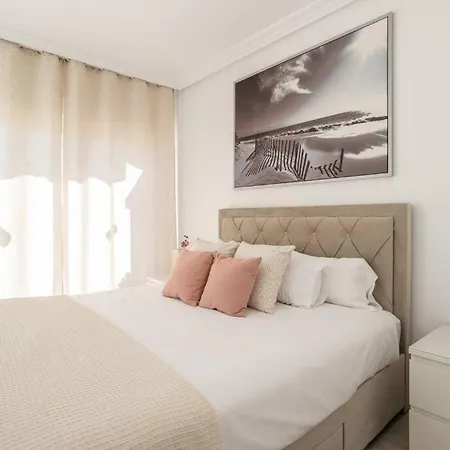 Apartment Elviria,studio Cu Vedere La Mare